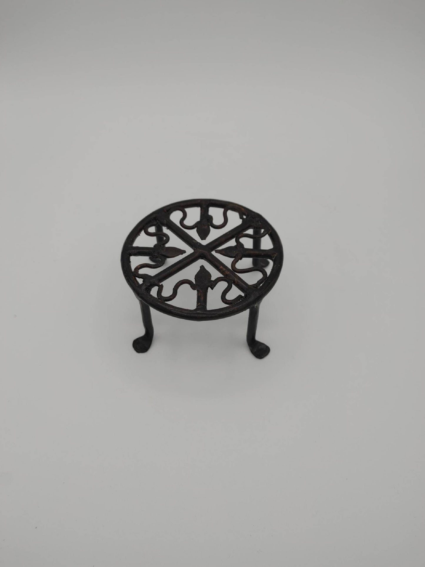 4" Round Wrought Iron Plant Stand
