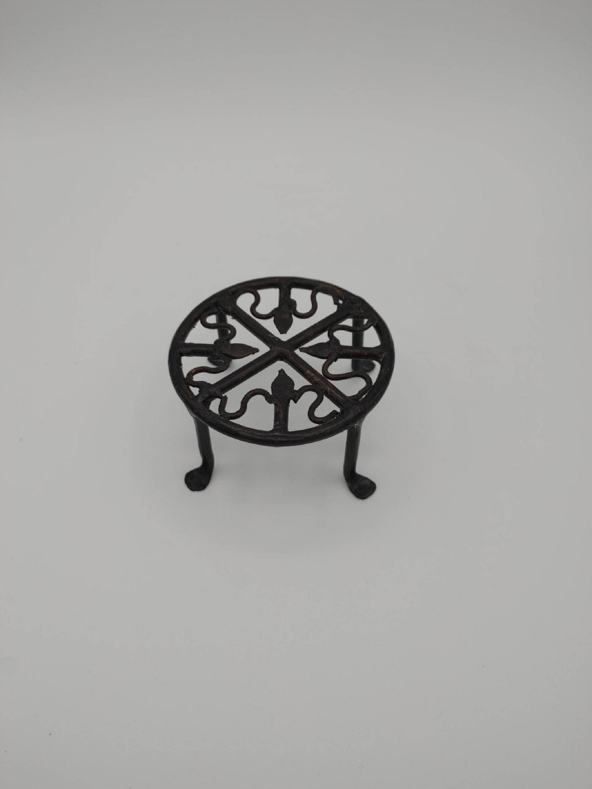 4" Round Wrought Iron Plant Stand