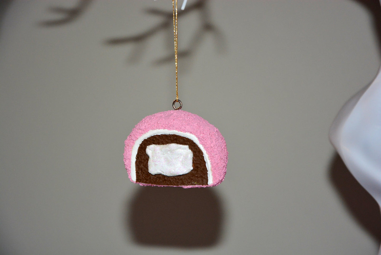 CERAMIC SNOBALL ORNAMENT