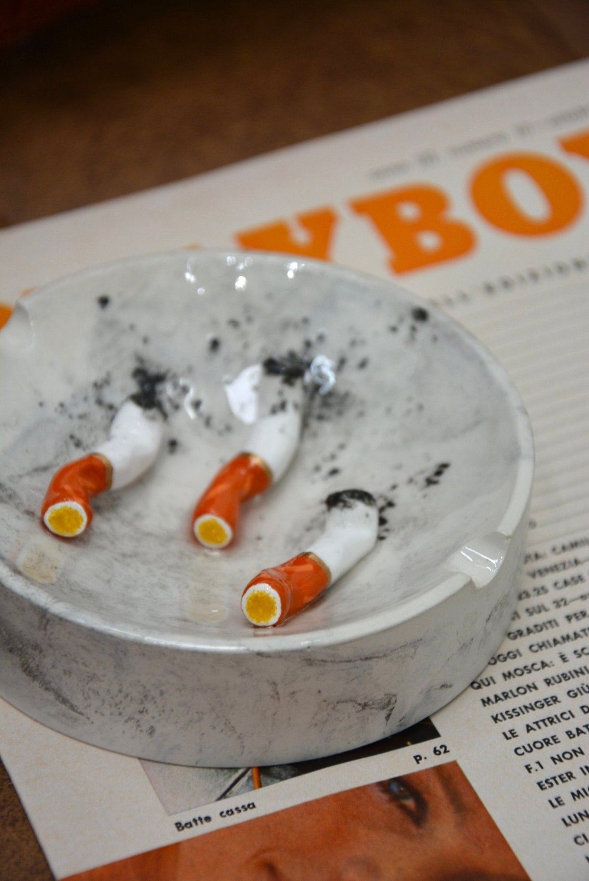 CLASSIC CIG ASHTRAY