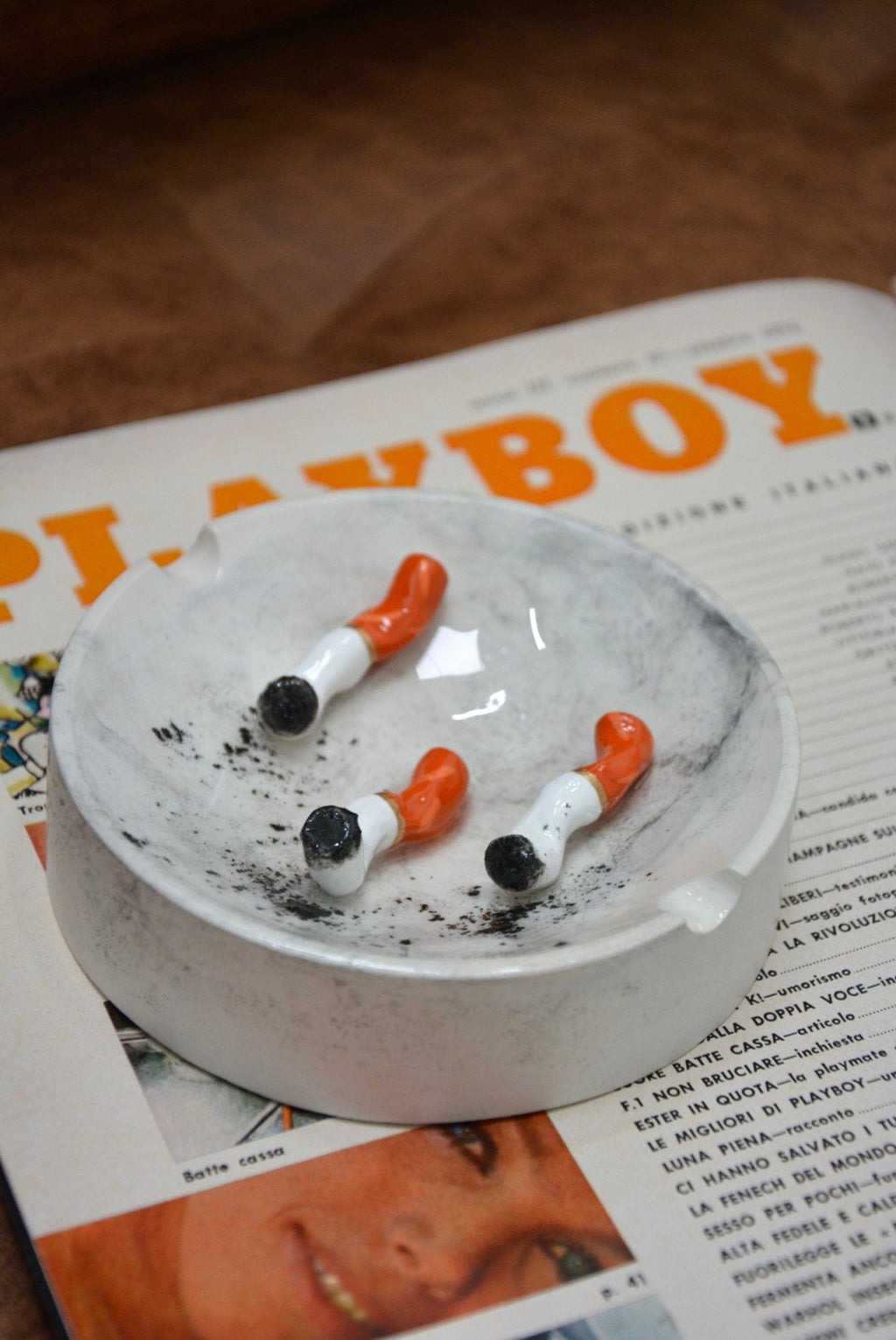 CLASSIC CIG ASHTRAY