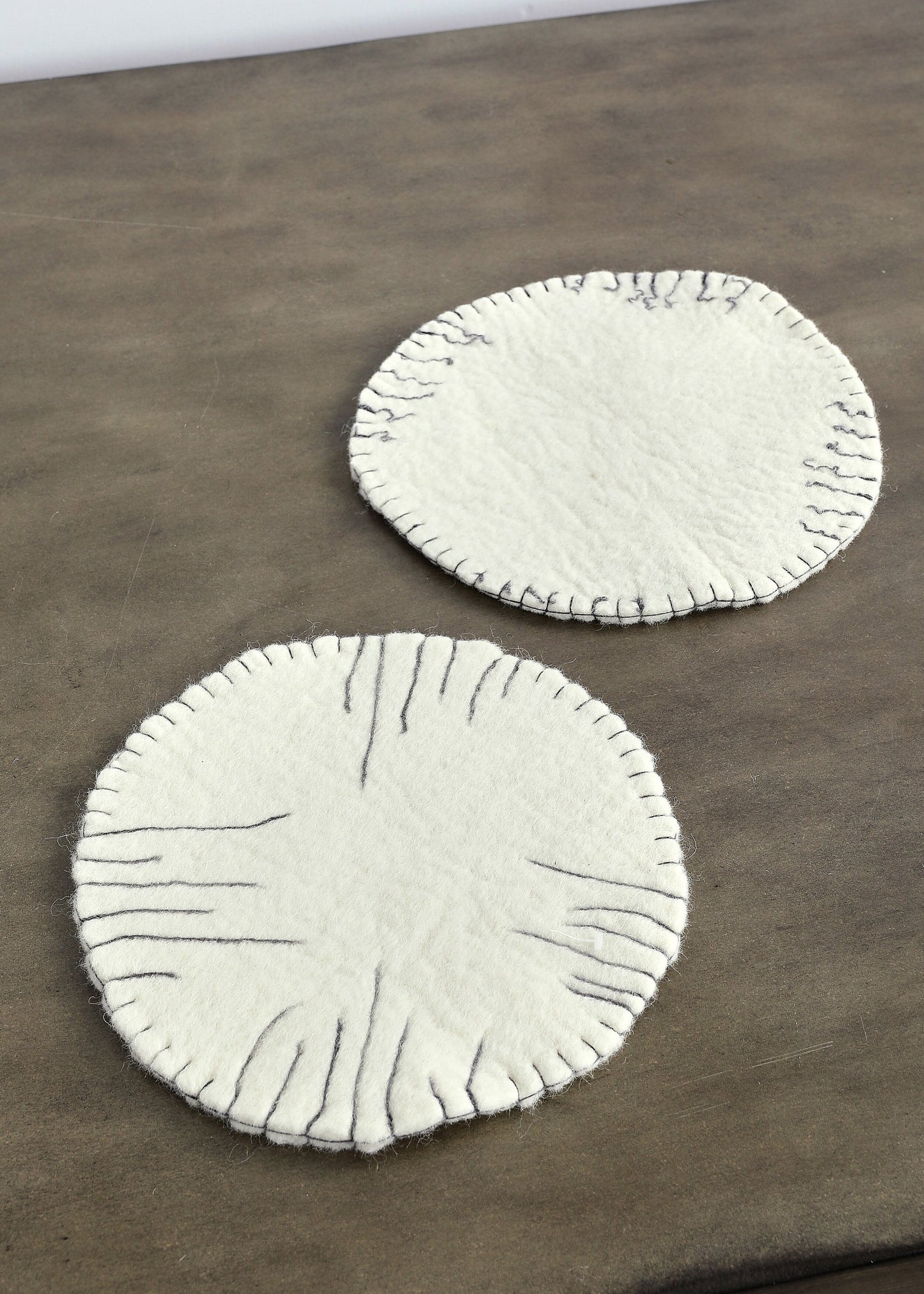 Fine Line Ivory Wool Trivet