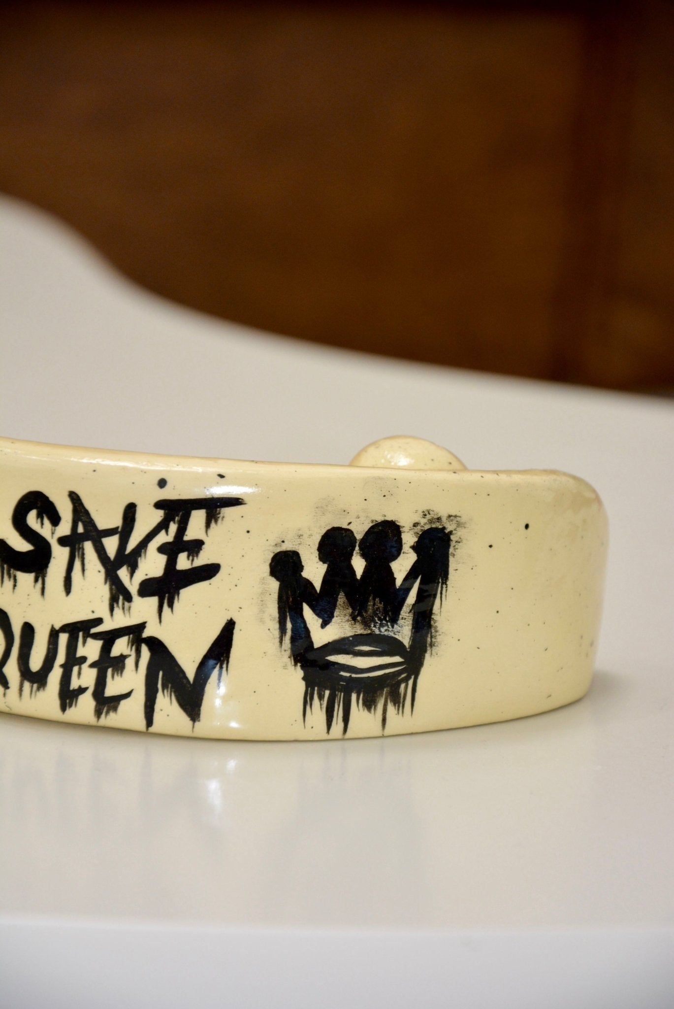 MID-CENTURY MODERN SOFA INCENSE HOLDER